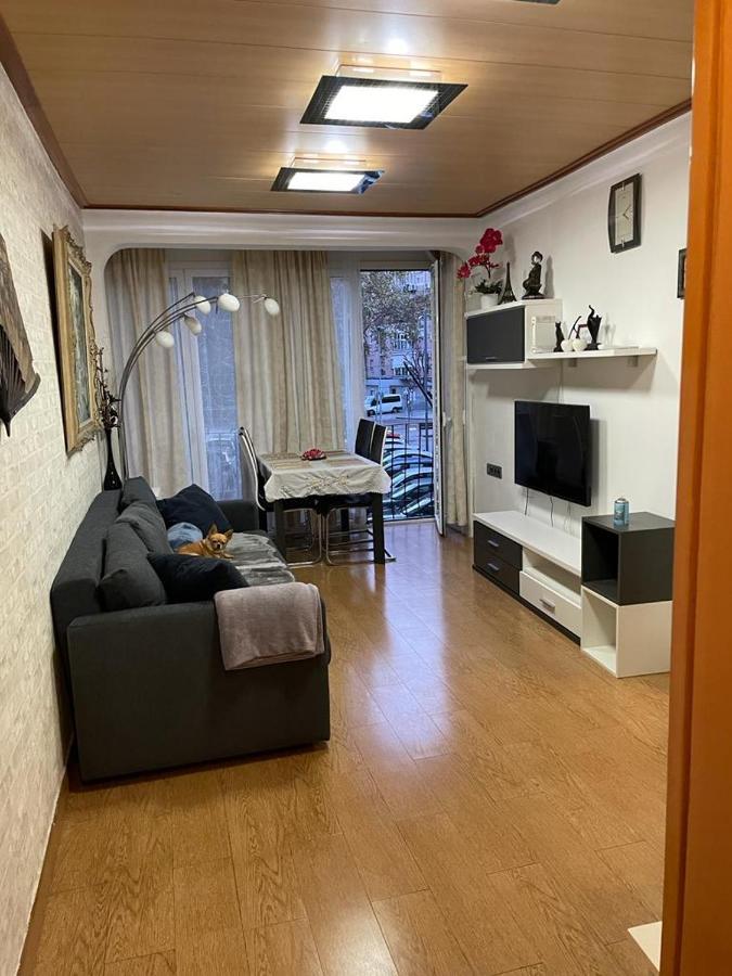 Cozy Flat Apartment Sant Adria de Besos Luaran gambar